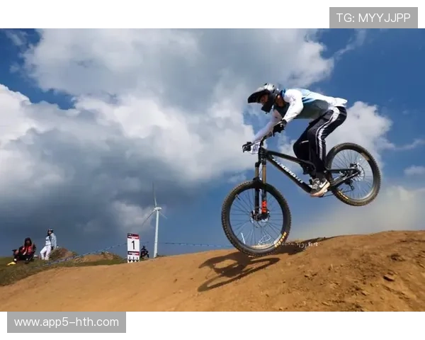 昌平区体育局:利用滑雪场资源打造速降赛是创新举措